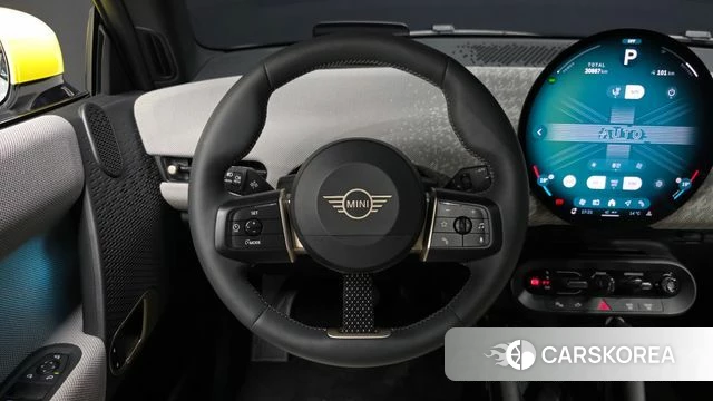 Mini Cooper Electric 4th Generation 2024 Белый из Кореи, фото 4