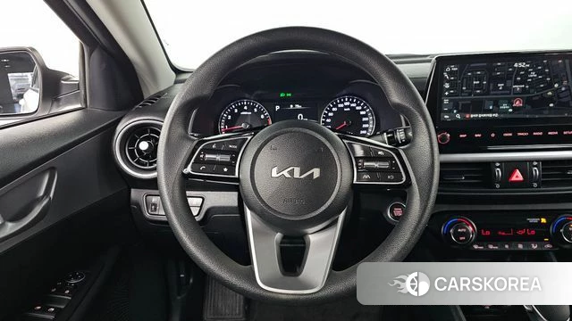 Kia The New K3 2nd generation 2024 Белый из Кореи, фото 4