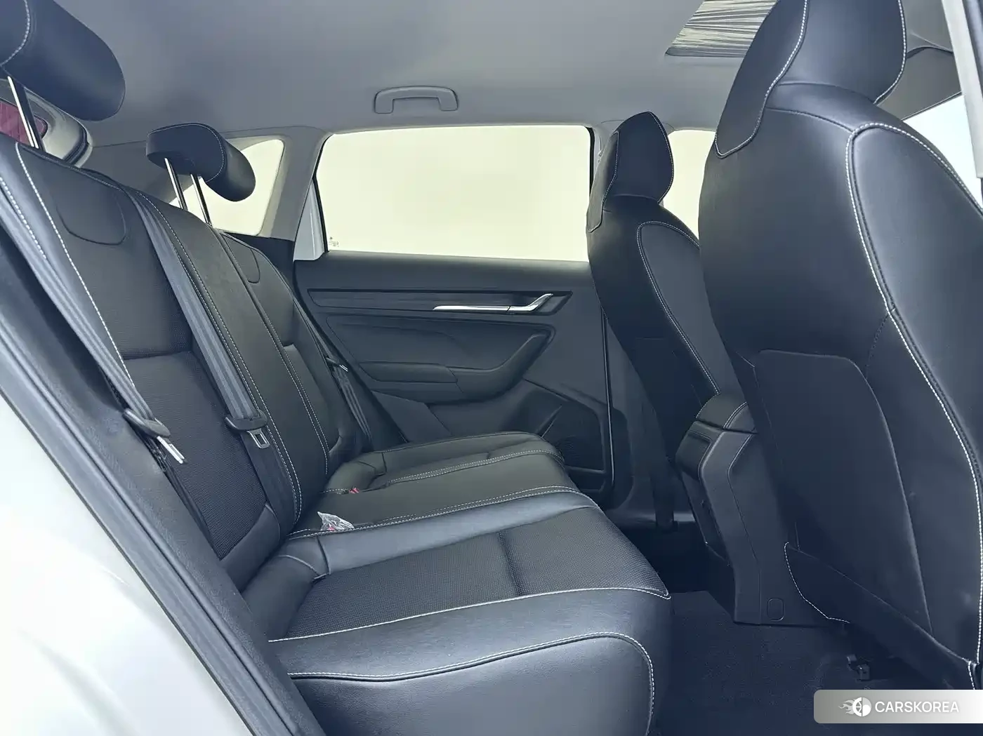 Skoda Kamiq 2022 Белый из Китая, фото 4