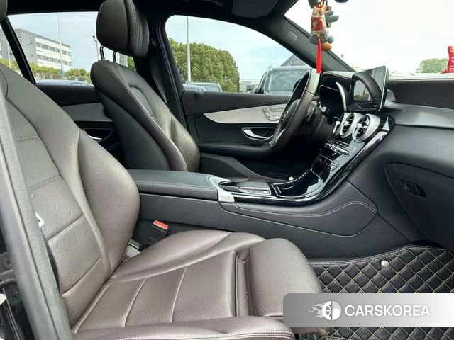 Mercedes-Benz GLC 2021 Черный из Китая, фото 4