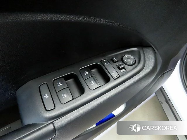 Hyundai Venue 2021 Белый из Кореи, фото 4
