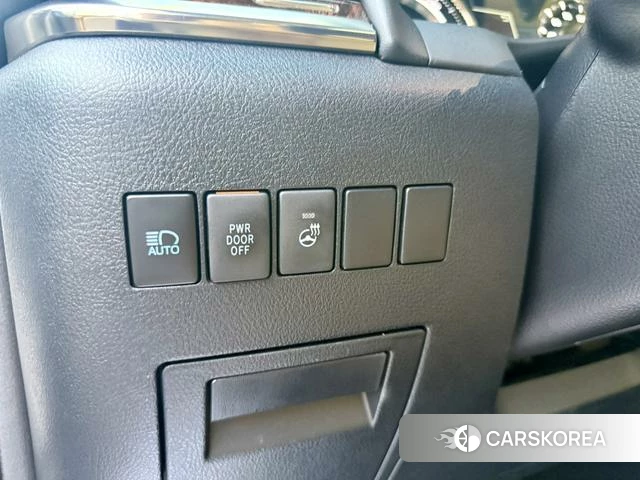 Toyota Alphard 2021 Белый из Китая, фото 4