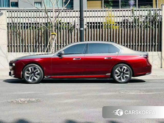BMW 7 series 2025 Красный из Китая, фото 4