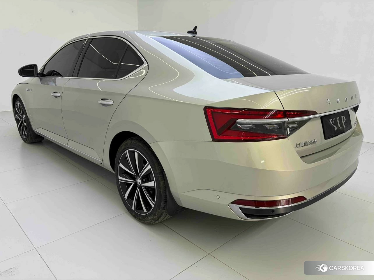 Skoda Superb 2022 Шампань из Китая, фото 4