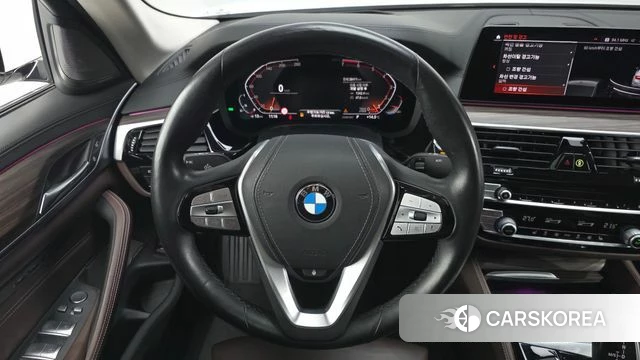 BMW 5 Series (G30) 2020 Белый из Кореи, фото 4