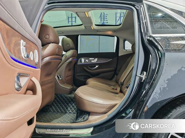 Mercedes-Benz E-Class 2021 Черный из Китая, фото 4
