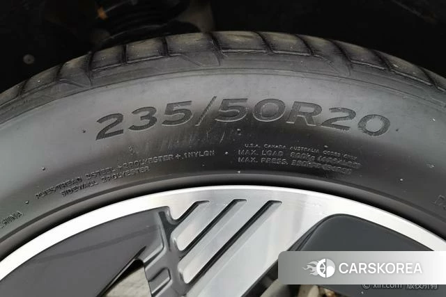 Audi Q4 2023 Белый из Китая, фото 4