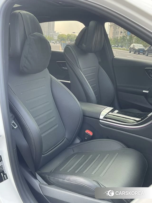 Mercedes-Benz C-class 2023 Белый из Китая, фото 4