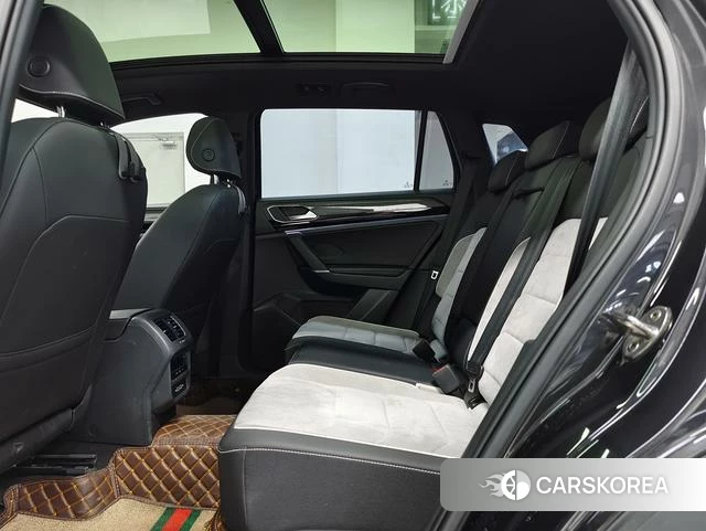 Volkswagen Tayron 2021 Черный из Китая, фото 4