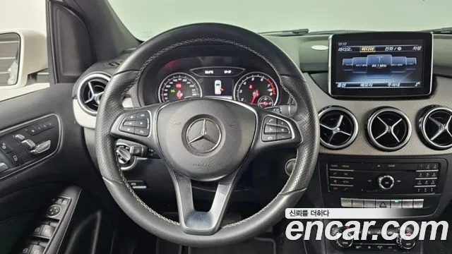 Mercedes-Benz B-Class W246 2018 Белый из Кореи, фото 4