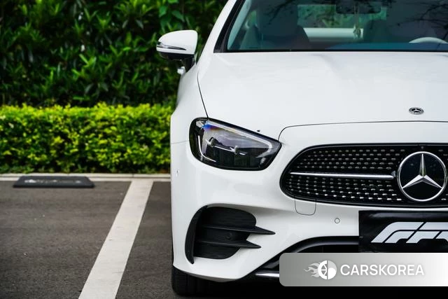 Mercedes-Benz E-Class 2023 Белый из Китая, фото 4