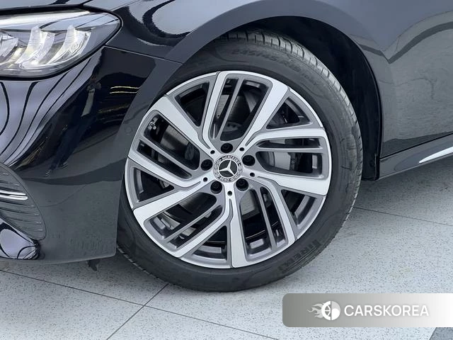 Mercedes-Benz E-Class 2024 Черный из Китая, фото 4