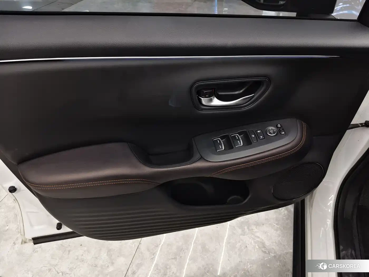 Honda ZR-V 2024 Белый из Китая, фото 4