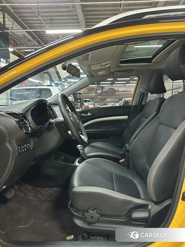 Kia KX1 2023 Желтый из Китая, фото 4