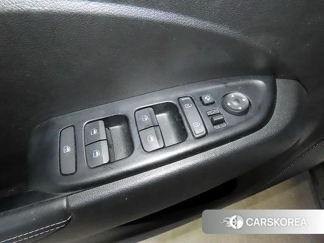 Hyundai Venue 2019 Белый из Кореи, фото 4