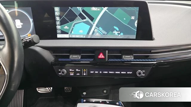 Kia EV6 2021 Черный из Кореи, фото 4