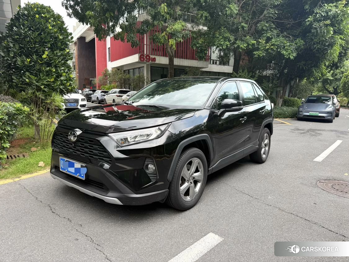 Toyota RAV4 2022 Черный из Китая, фото 4