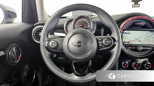 Mini Cooper 2019 Жемчужный цвет из Кореи, фото 4
