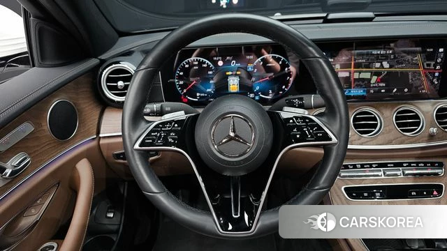 Mercedes-Benz E-Class W213 2022 Белый из Кореи, фото 4
