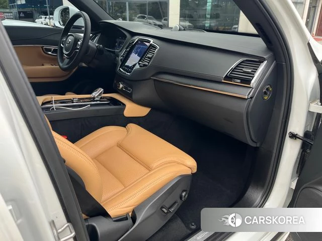Volvo XC90 second Generation 2023 Белый из Кореи, фото 4