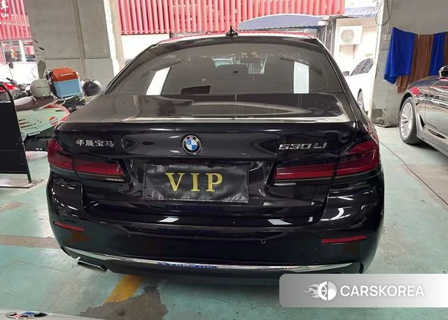 BMW 5 series 2022 Черный из Китая, фото 4