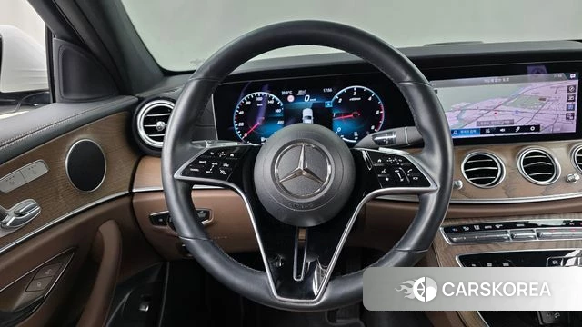 Mercedes-Benz E-Class W213 2021 Белый из Кореи, фото 4