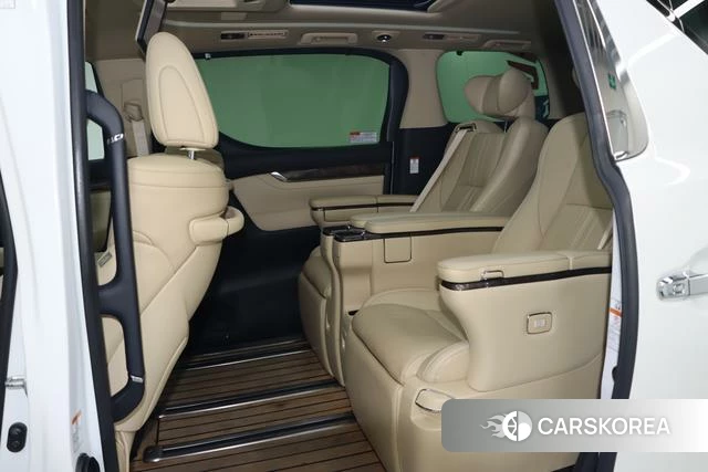 Toyota Vellfire 2023 Белый из Китая, фото 4
