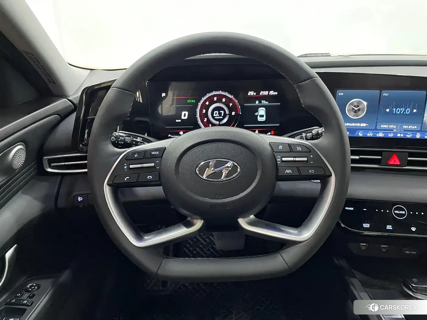 Hyundai Elantra 2023 Белый из Китая, фото 4