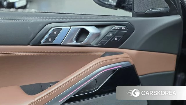 BMW X6 (G06) 2025 Черный из Кореи, фото 4