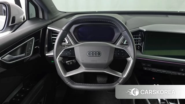 Audi Q4 e-Tron (F4) 2023 Белый из Кореи, фото 4