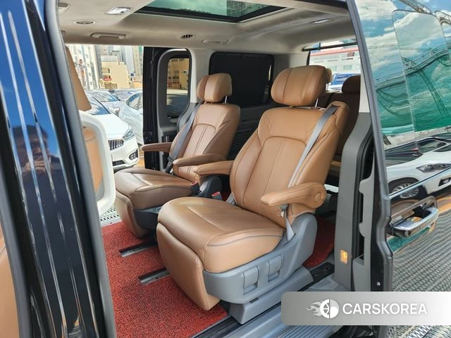 Hyundai Staria 2021 Черный из Кореи, фото 4