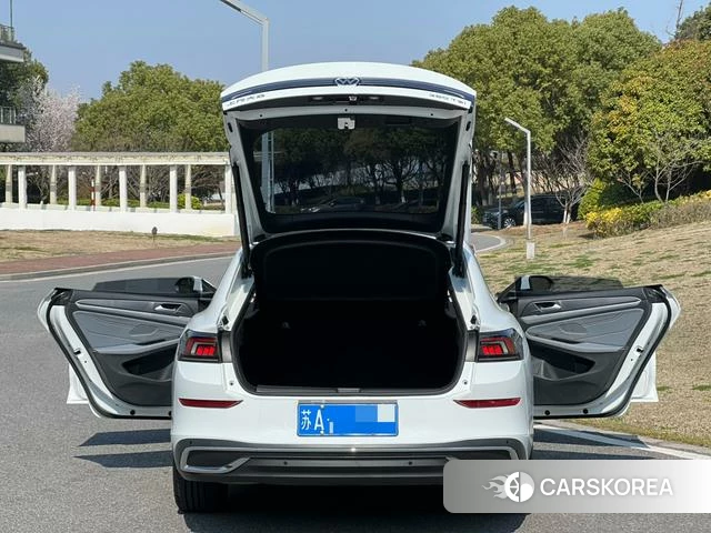 Volkswagen Lamando 2024 Белый из Китая, фото 4