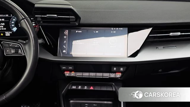 Audi A3 (8Y) 2023 Белый из Кореи, фото 4