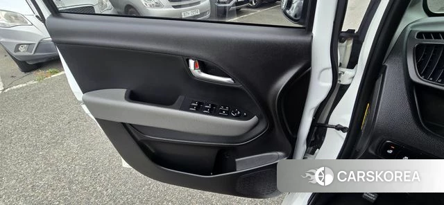 Kia The New Kia Ray 2022 Белый из Кореи, фото 4