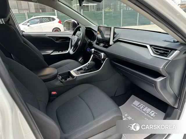 Toyota RAV4 2021 Белый из Китая, фото 4