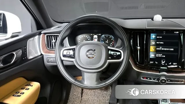 Volvo XC60 second Generation 2021 Белый из Кореи, фото 4