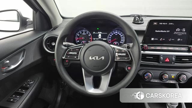 Kia The New K3 2nd generation 2023 Белый из Кореи, фото 4