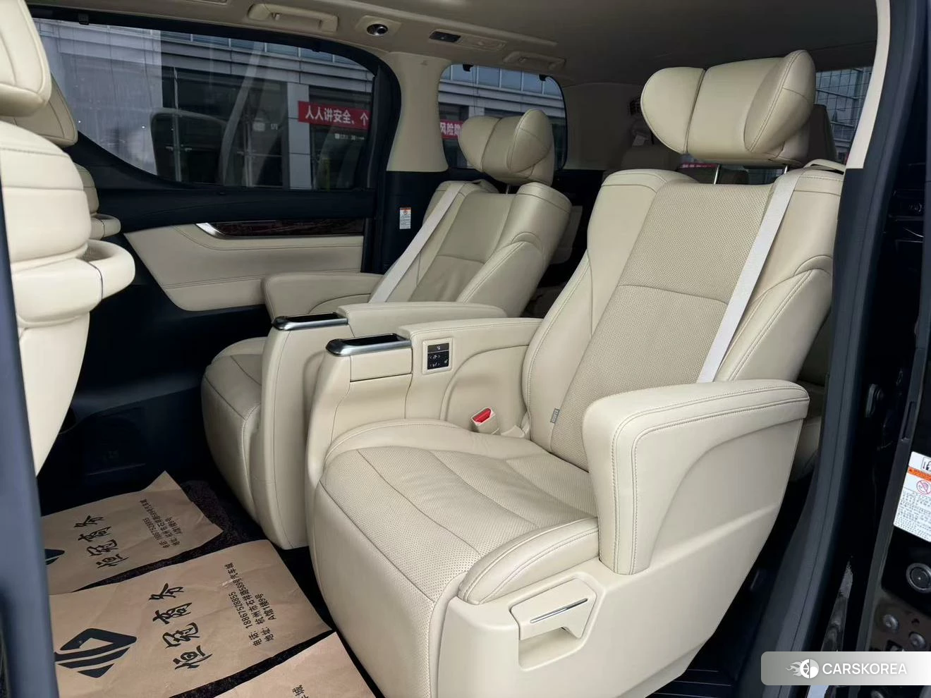 Toyota Alphard 2021 Черный из Китая, фото 4
