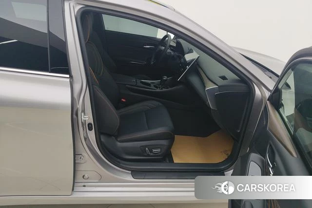 Toyota Avalon 2025 Темно-серый из Китая, фото 4