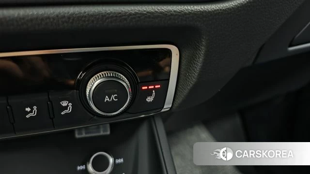 Audi Q3 (F3) 2024 Черный из Кореи, фото 4