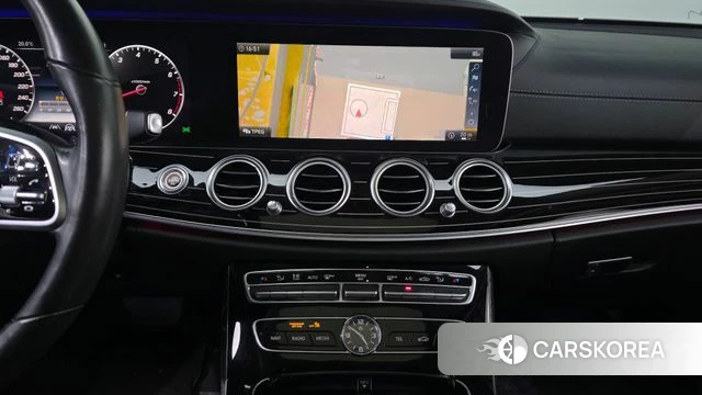 Mercedes-Benz E-Class W213 2019 Белый из Кореи, фото 4