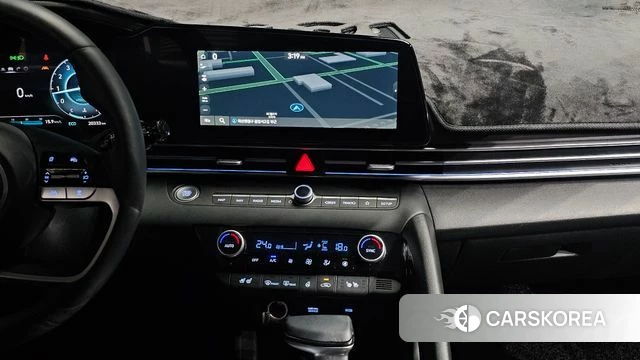 Hyundai The New Avante (CN7) 2024 Светло-серебряный цвет из Кореи, фото 4