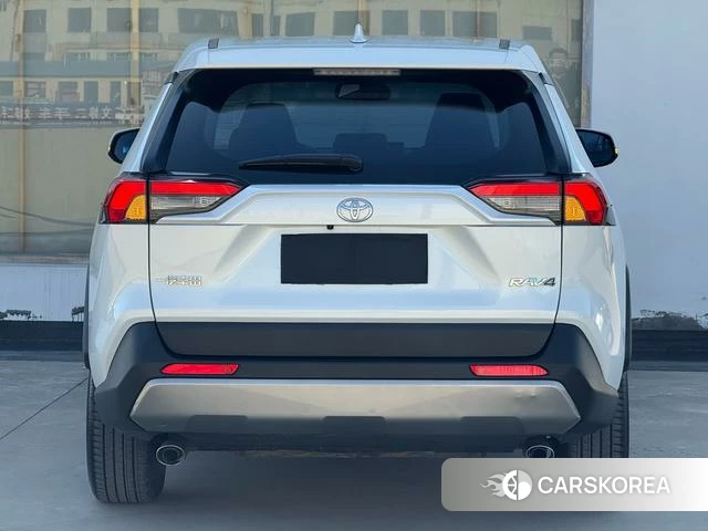 Toyota RAV4 2023 Белый из Китая, фото 4