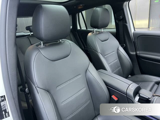 Mercedes-Benz GLA 2020 Белый из Китая, фото 4