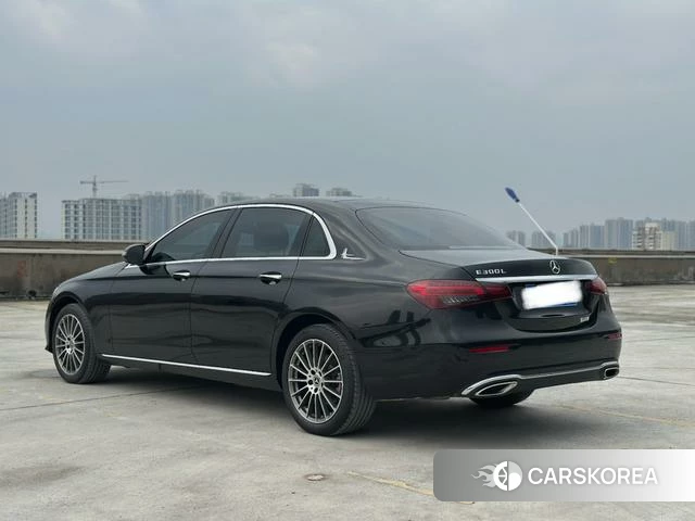 Mercedes-Benz E-Class 2023 Черный из Китая, фото 4