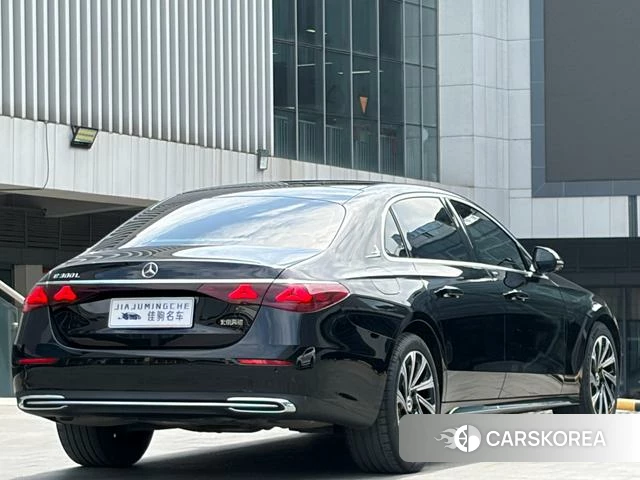 Mercedes-Benz E-Class 2025 Черный из Китая, фото 4