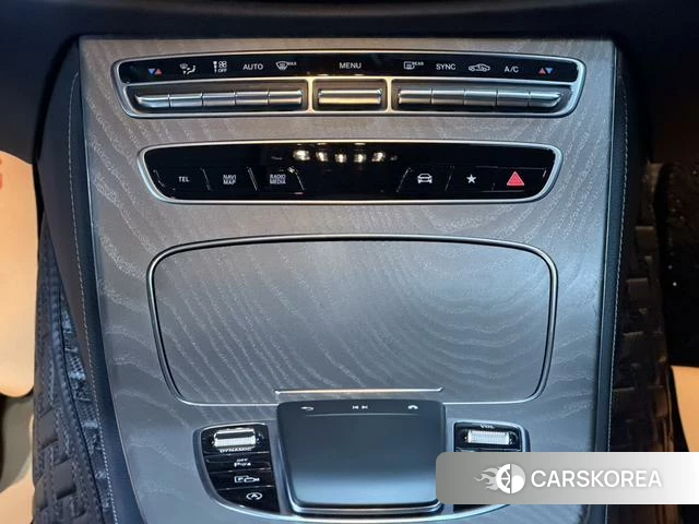 Mercedes-Benz E-Class 2023 Белый из Китая, фото 4