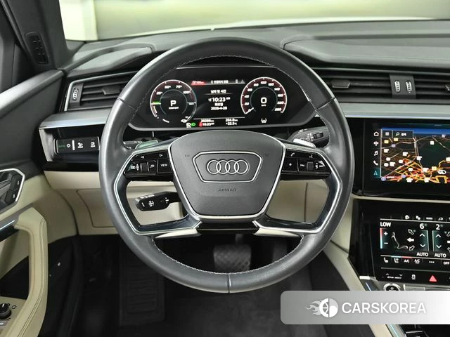 Audi Q8 e-Tron (GE) 2024 Белый из Кореи, фото 4