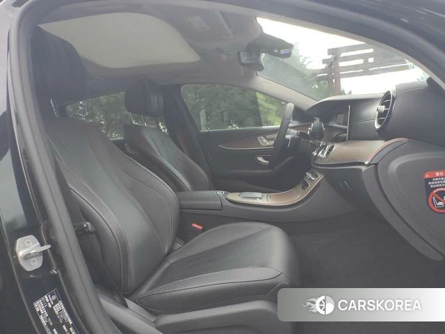 Mercedes-Benz E-Class 2021 Черный из Китая, фото 4