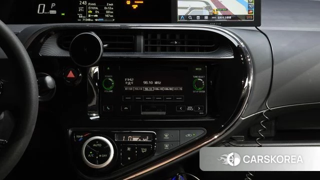 Toyota Prius C 2019 Жемчужный цвет из Кореи, фото 4